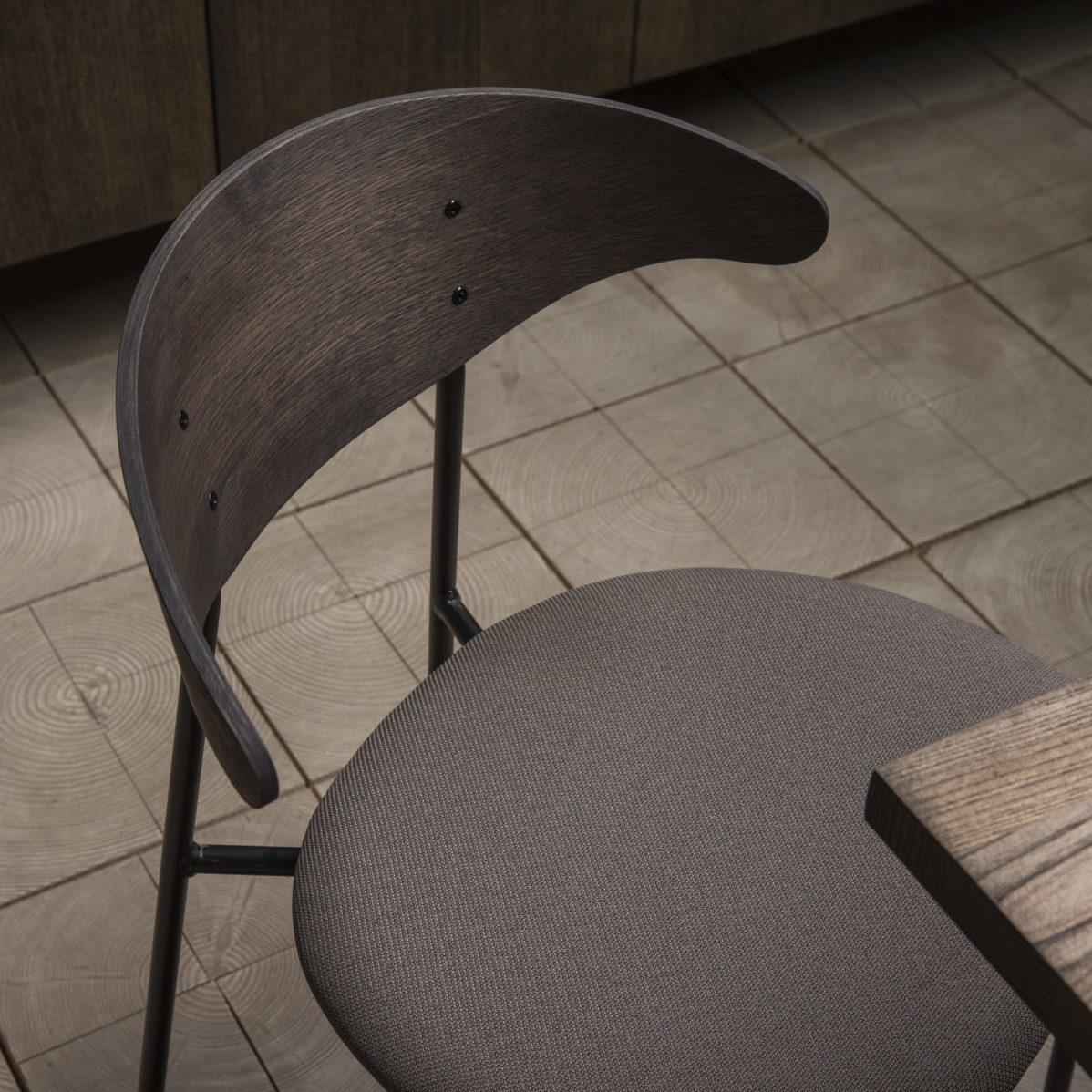 ram chair dining chair