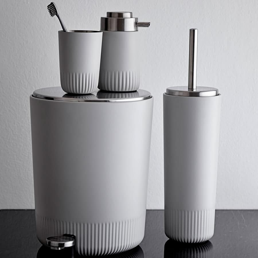 plisse bathroom series