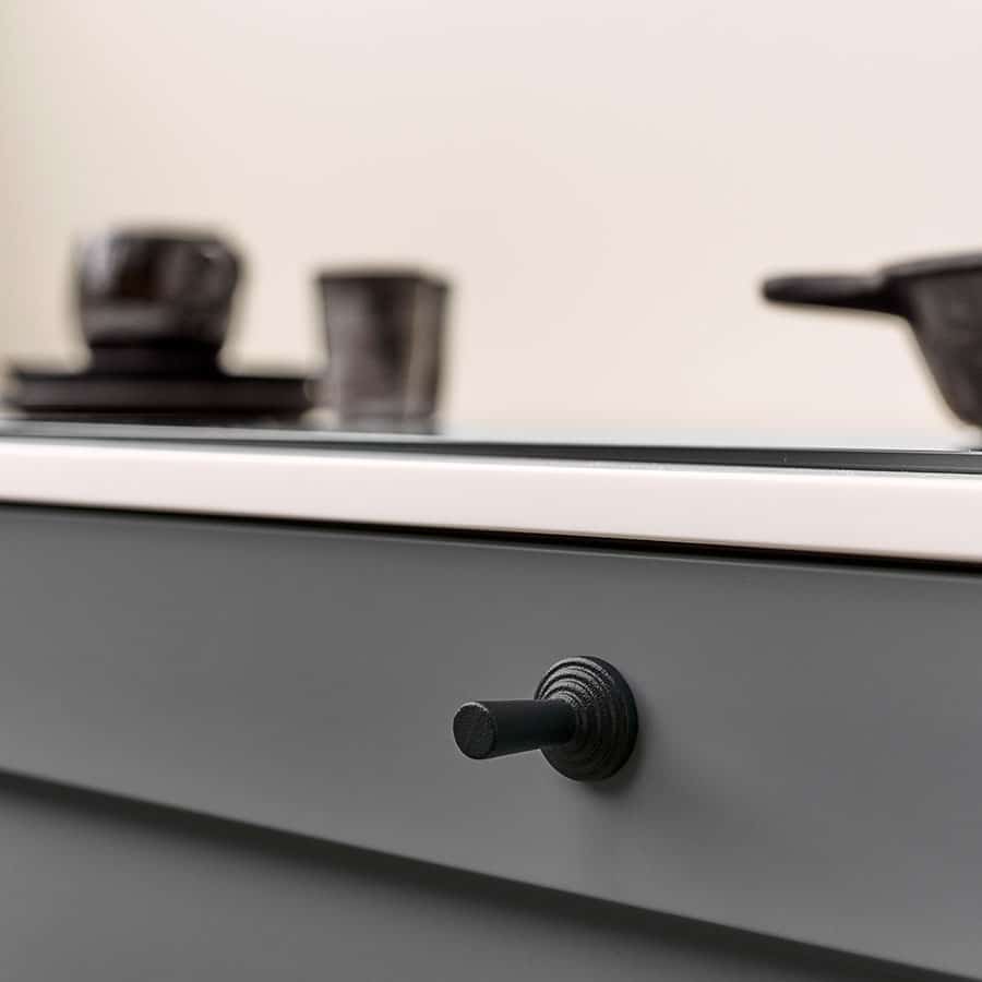 Motion furnipart cast iron kitchen handle